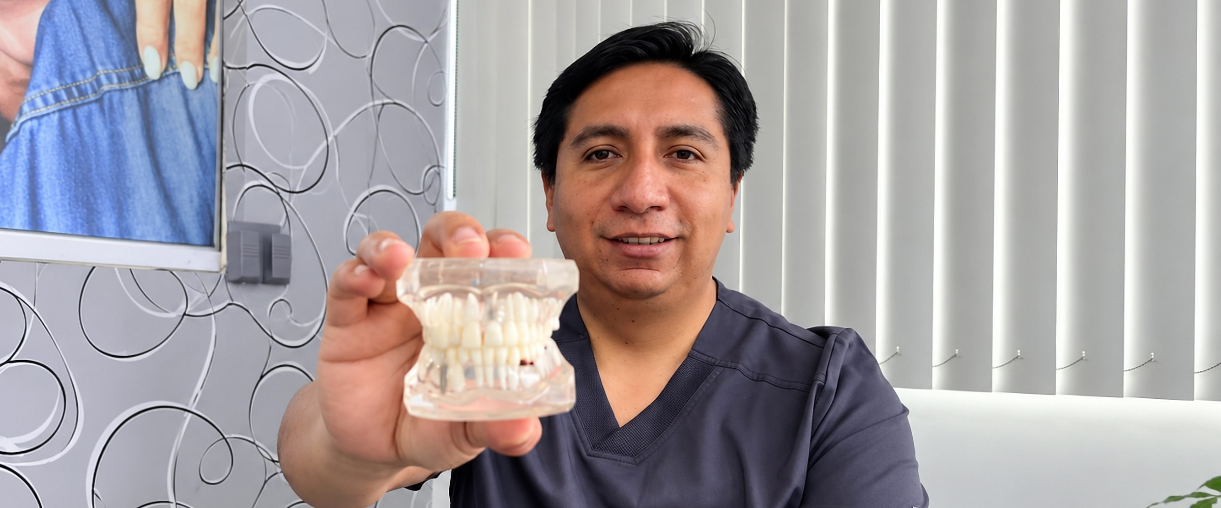 Marco Polo evaluando en Lake Dental